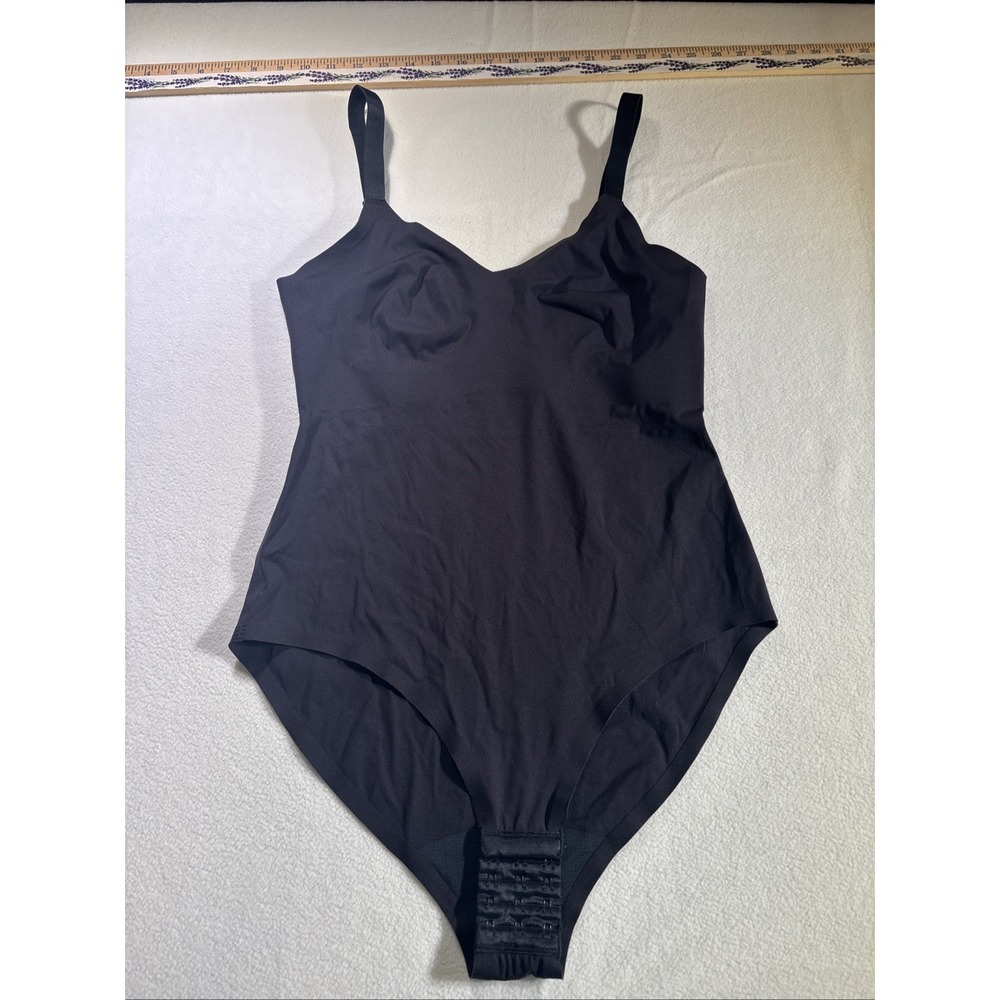 KNIX Every Bodysuit Medium Black ‎ Shapewear Wireless NO PADS